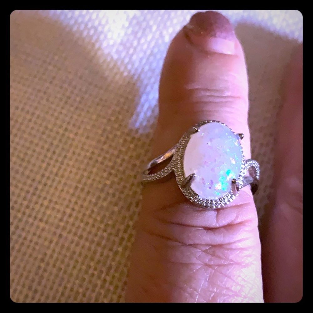White large opal set in Sterling Silver Platinum